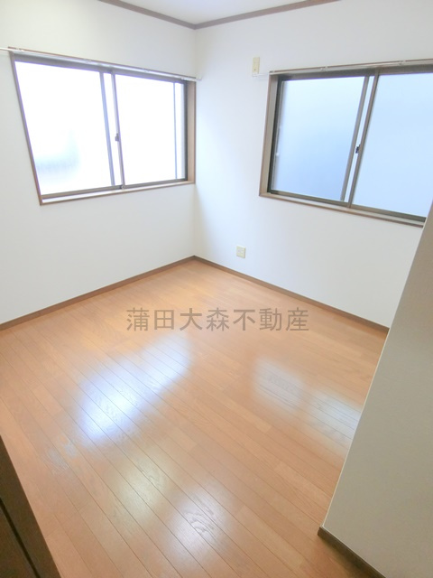 大森北4丁目戸建の内装|洋室4帖