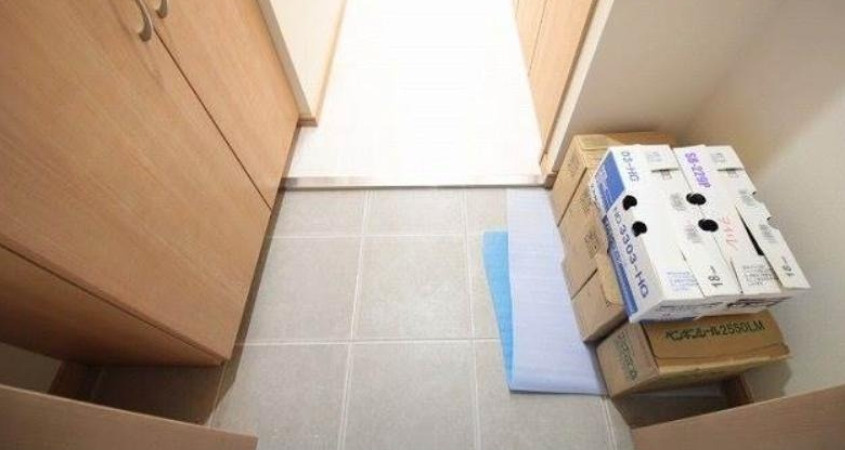 ウエストサイド岡山の玄関
