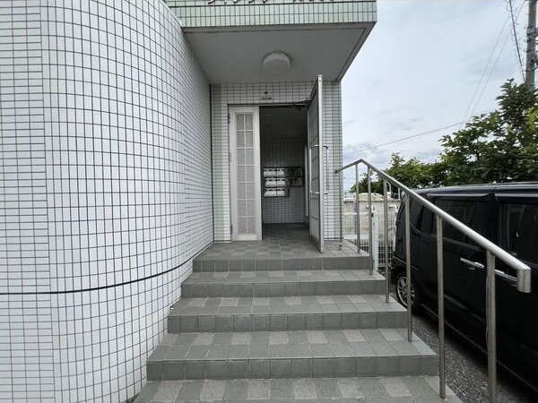 ヴィレッジWILLのエントランス