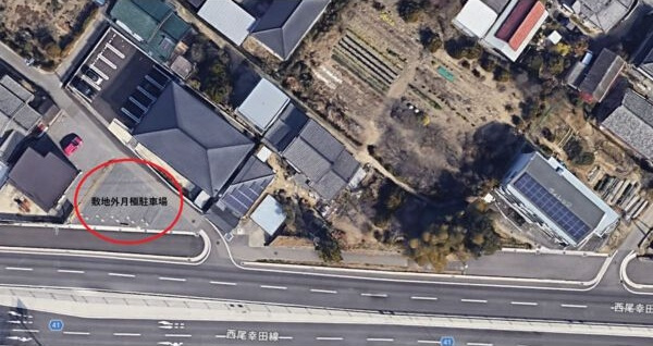 ヴィレッジWILLの駐車場