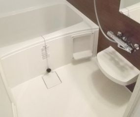 セルリアンホームズ勝どきの浴室|コンパクトで使いやすいお風呂です