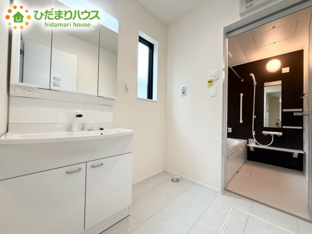 上尾市東今泉6番　新築戸建　ハートフルAの洗面所