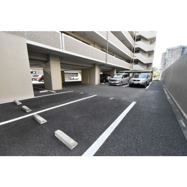 メゾンクレア愛宕南　姪浜小学校区の駐車場|メゾンクレア愛宕南