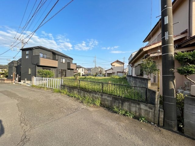 あきる野市瀬戸岡　売地　67坪！の前面道路含む現地写真