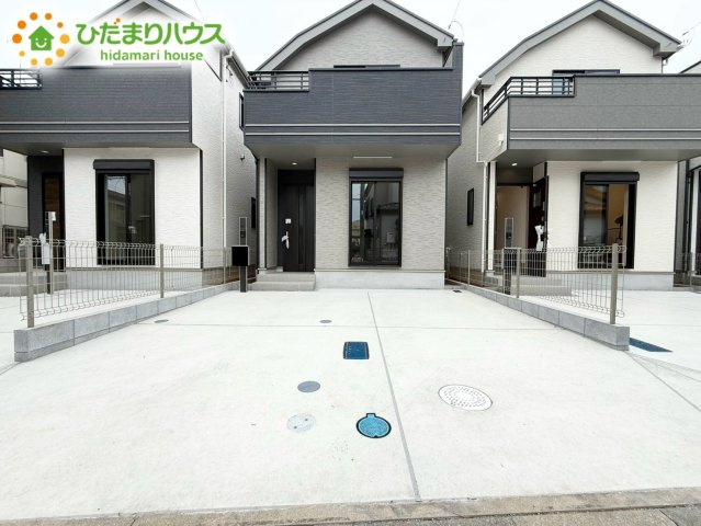 上尾市東今泉6番　新築戸建　ハートフルBの駐車場