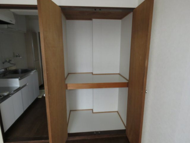 三光町マンションの収納