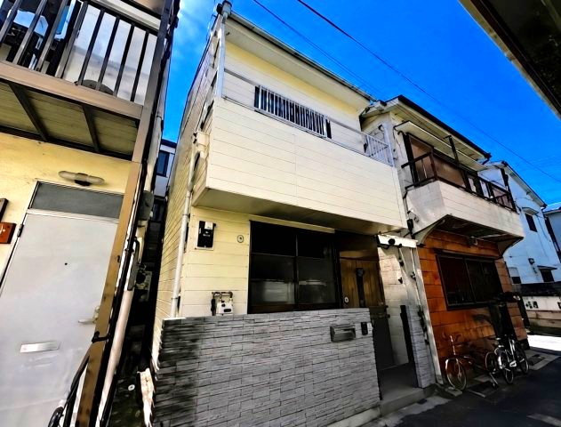 久保町3丁目の外観|駅　徒歩6分　通勤にも外出にもアクセス良好
