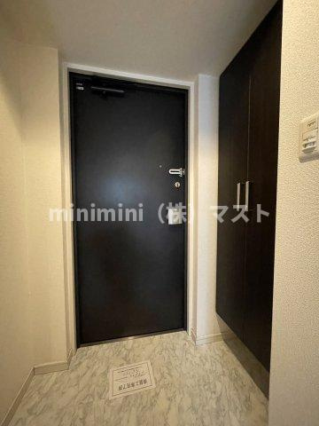 S-RESIDENCE難波Viale(ビアーレ)の玄関