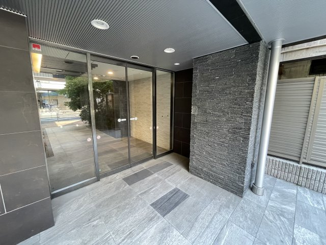 フュージョナル浅草DUEのエントランス