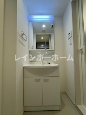 ヴィラ原木中山の独立洗面台