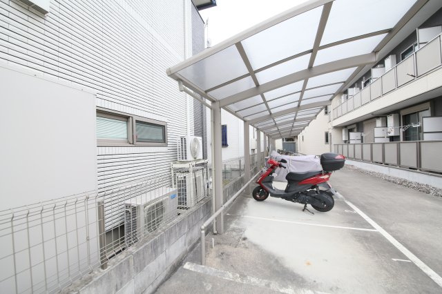 Tapiroの駐車場