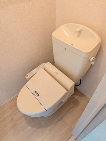 【トイレ】 | フォレストパーク | キレイな個室空間です
