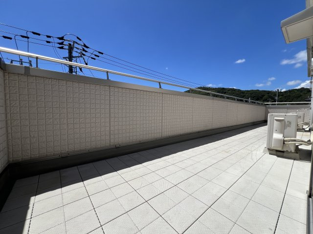 【バルコニー】 | 高知市百石町 | ３階　陽当り、風通し良し