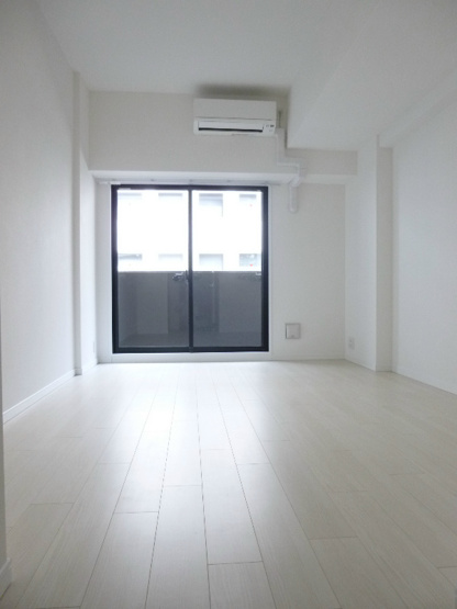【居間・リビング】S-RESIDENCE神戸磯上通