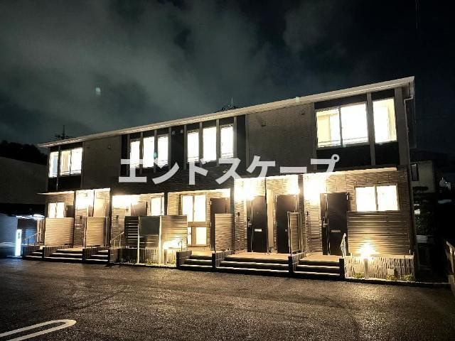 エスポワールⅠの外観|外観写真（夜）
高崎、前橋のお部屋探しはエンドスケープまで！お客様の理想お聞かせ下さい♪