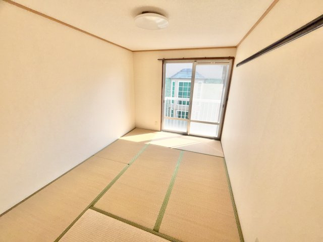 コーポニューライフの和室