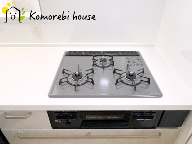 プラザ034Ⅱ④1　新築一戸建て　01のキッチン|きれいなキッチンです