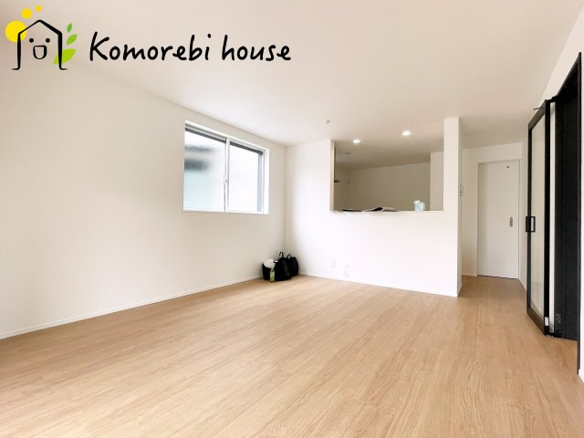 プラザ034Ⅱ④1　新築一戸建て　01の居間・リビング|使いやすいリビングです