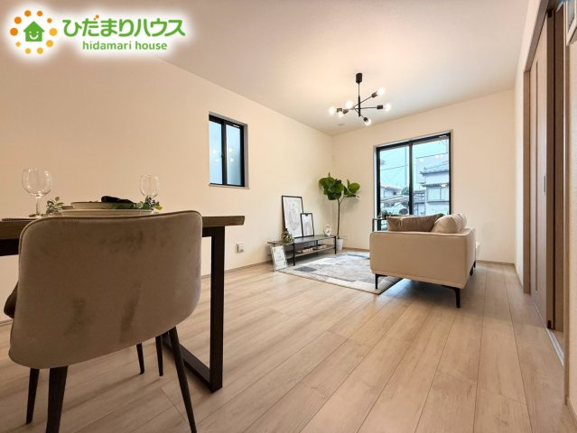 上尾市東今泉6番　新築戸建　ハートフルCの居間・リビング|LDK：15.31帖