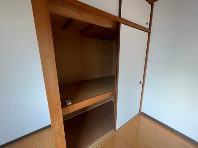 第１カトレアハイツの収納