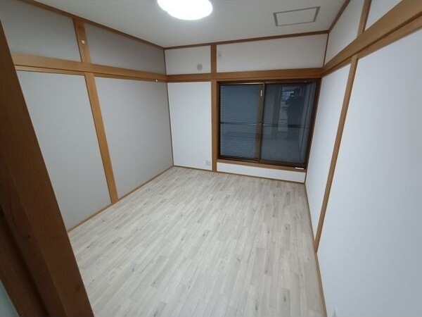 高槻市淀の原町戸建の内装