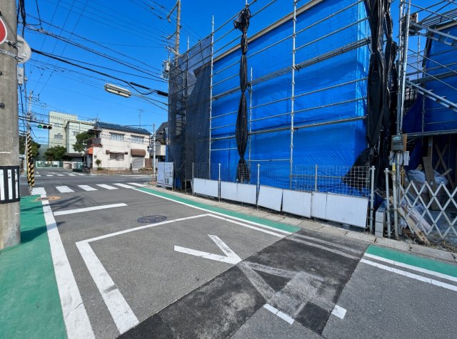 伊丹市野間　第1期　新築一戸建ての前面道路含む現地写真|周辺は落ち着いた街並みの住宅地！子育てがしやすい住環境です！まだ未完成ですが、現地でしかわからない事もございます。是非一度ご覧ください。