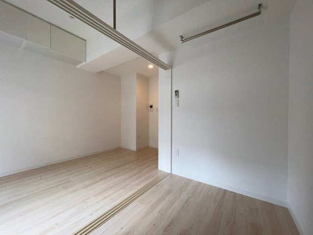 セレニテ上町台の洋室