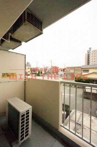 ハイランド松ヶ枝【キャッシュバック対象物件】のバルコニー|開放的で明るい空間を演出してくれるバルコニーです