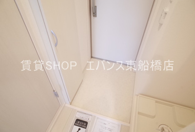 【玄関】 | リブリ・メゾンF2 | 明るい玄関です