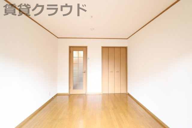 メゾン　プランドールの居間・リビング|使いやすいリビングです