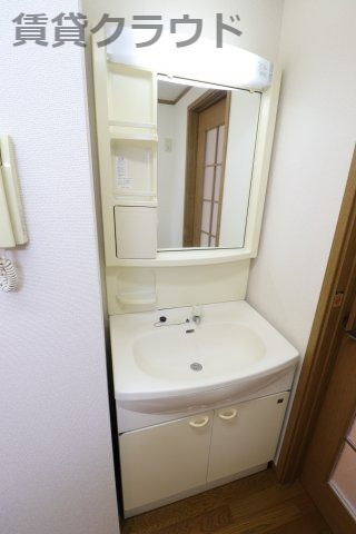 メゾン　プランドールの独立洗面台|独立洗面台、朝の身支度には欠かせません