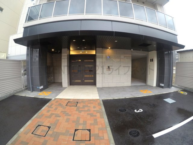 【エントランス】 | エスリードレジデンス江坂垂水町