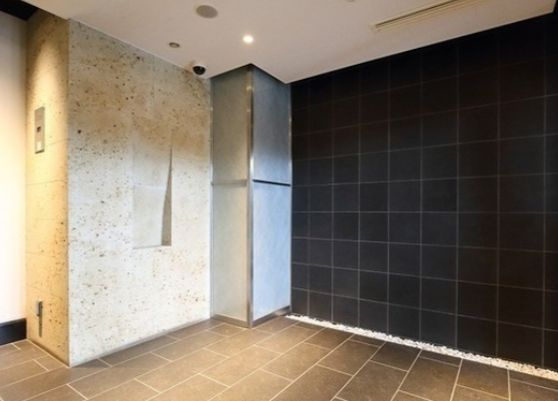【エントランス】コンフォリア春日富坂 
