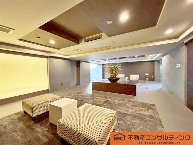 グランドパレス西宮武庫川のエントランス