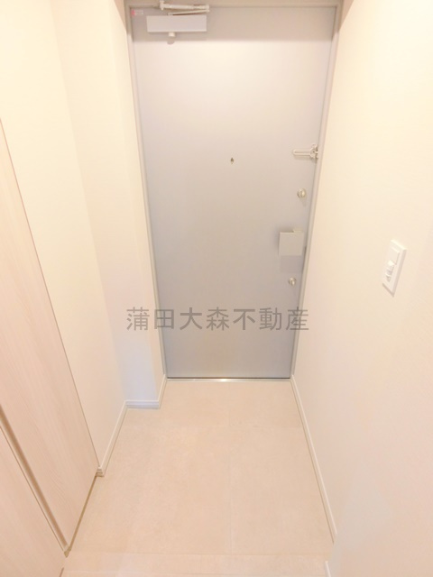 レガリス蒲田の玄関