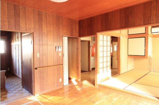 「収納充実の6K」高知市春野町平和　中古一戸建ての和室|続き間として空間を広く使うこともできます♪