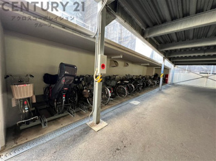 屋根付き駐輪場