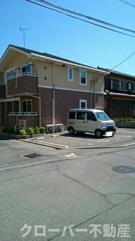 メゾン・ポプラの駐車場