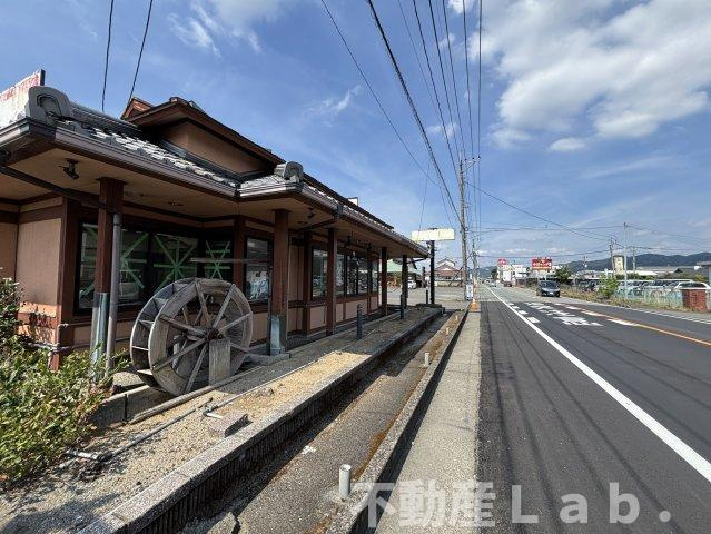 サンリバー店舗Ⅱの駐車場