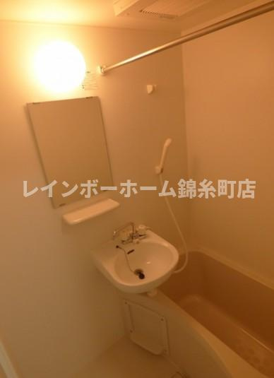 リブ京島の浴室