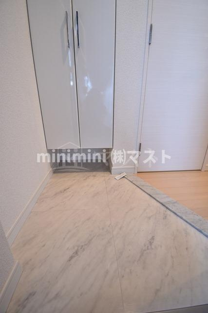サムティ西長堀リバーフロントの玄関