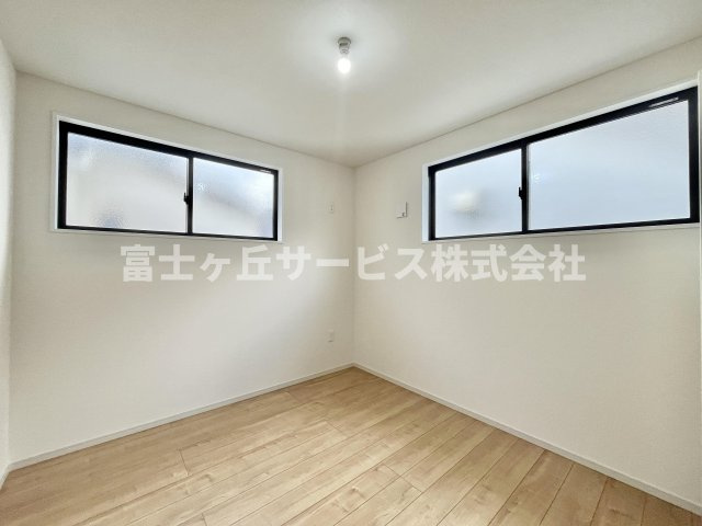 【洋室】 | 浜松市中央区半田山1丁目 2期 新築一戸建て 1号棟 | 洋室です