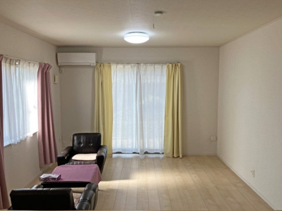 【居間・リビング】 | 桑名市新屋敷 | ＬＤＫ