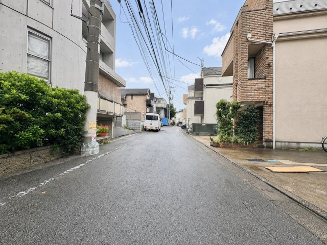 大田区東馬込1丁目　中古戸建の前面道路含む現地写真|2026.08.29撮影

現地ご見学希望・資料請求などお気軽にお問い合わせ下さい！
03-5990-5201