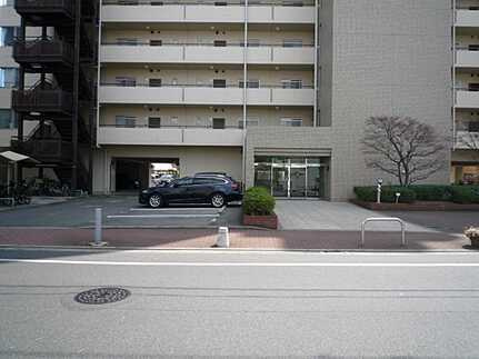 パルハイツ東雲の駐車場