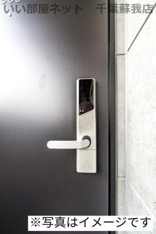 robot home 亥鼻Ⅱ(ロボットホーム イノハナツー)の玄関