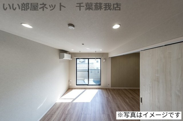 robot home 亥鼻Ⅱ(ロボットホーム イノハナツー)の居間・リビング