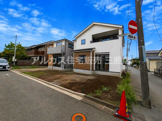 小平市学園東町3丁目　西武多摩湖線　一橋学園駅　新築戸建の外観|角地風のひらけた立地で開放感たっぷり。周辺は静かで落ち着いた街並みが広がっています。