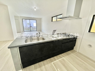 【キッチン】 | 浜松市中央区半田山1丁目 2期 新築一戸建て 2号棟 | キッチンです