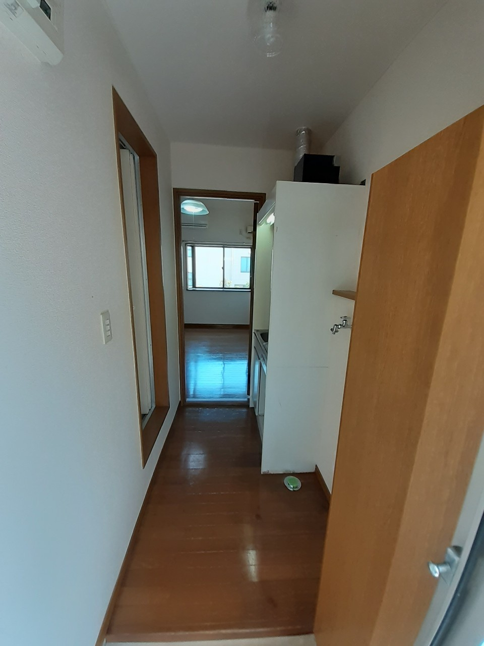 あるゾウパレス溝端町の玄関